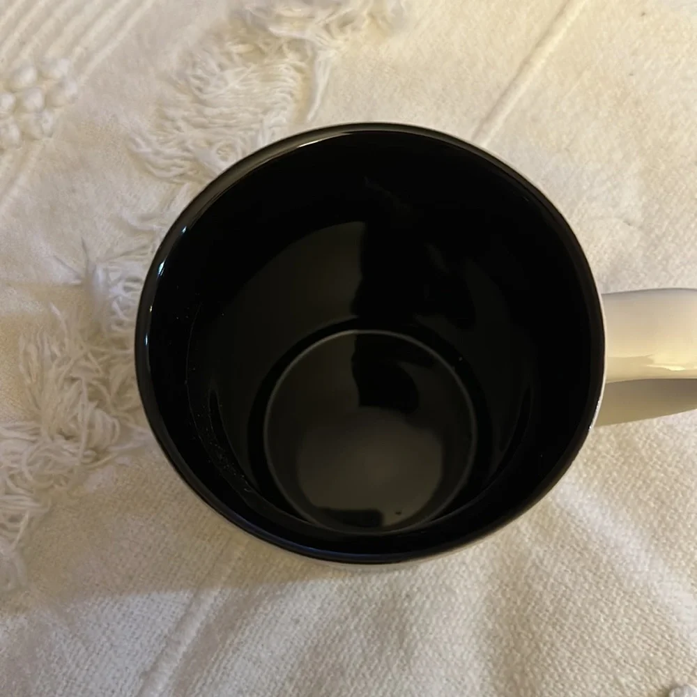 White & Black ‘Yas’ Queen Cleopatra Mug